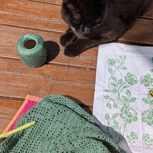 Knitting and crocheting – billede 1